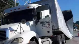 Frustran rapiña de cartones de cerveza en Isla Aguada, Campeche