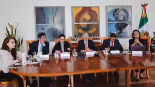 México refuerza protección a connacionales en Medio Oriente: canciller Juan Ramón de la Fuente coordina acciones con embajadores