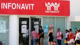 El ajuste para cubrir el saldo en pesos permite que la mensualidad se congele y no vuelva a subir, por lo que se vuelve más fácil que los trabajadores abonen