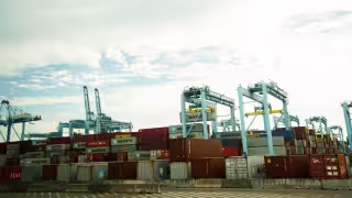 Inversión fija bruta cae 6.4% en noviembre: maquinaria se desploma y la inversión pública retrocede con fuerza, reporta Inegi