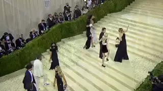 La edición 2021 de la MET Gala, está comenzando. El evento más importante para los amantes de la moda contará con la participación de Timothée Chalamet, Billie Eilish, Amanda Gorman, Naomi Osaka y Tom Ford, entre otros