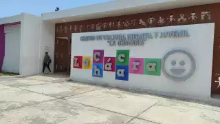 El centro Cultural tampoco cuenta con permisos, derechos y licencia de construcción