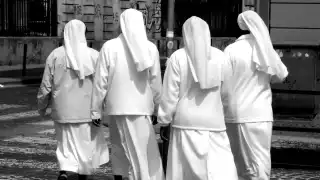 Las monjas se mostraron sorprendidas por cómo luce la madre fundadora a 4 años de su muerte. Foto: Especial