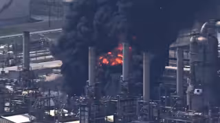 Así fue el incendio de la fábrica Shell en Texas: VIDEO