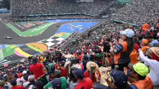 El mexicano Checo Pérez terminó en quino lugar en la segunda práctica