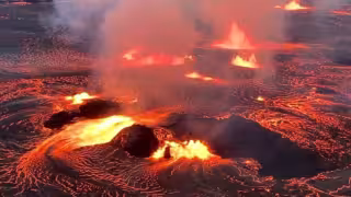 Volcán Kilauea lanza fuentes de lava de hasta 122 metros en Hawái durante víspera de Navidad