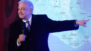 Andrés Manuel López Obrador señaló que la rehabilitación de las carretras del sureste, quedará a cargo de los ingenieros de la Sedena