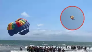 Turista sube al parachute y queda suspendido en el aire en Nayarit