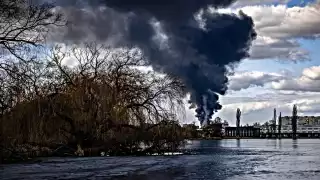 La mañana de este sábado se reportaron intensos combates en el noroeste de Kiev y un aeródromo militar en Vasylkiv, al sur de la capital. Foto: AFP