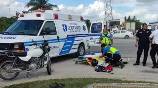 De acuerdo con los paramédicos, el afectado sufrió fractura de cadera, ya que hasta el más ligero movimiento generaba que gritara; fue trasladado a un hospital