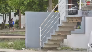 En Cancún, casas en mal estado debido a materiales baratos