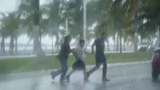 Lluvias encharcan calles de Campeche previo a la Nochebuena
