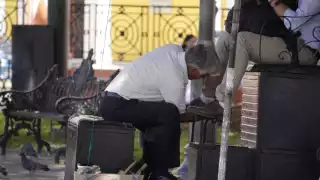 Los ciudadanos señalan que a veces tienen dos trabajos para solventar las necesidades económicas