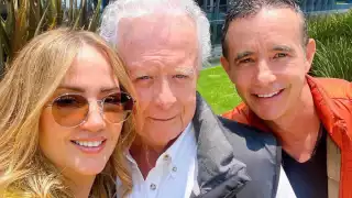 Rompe en llanto al no saber nada de su papá y hermano, quienes están en Acapulco. Foto: Especial