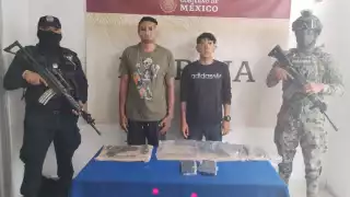 Los hombres fueron detenidos en la avenida Niños Héroes