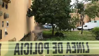 Los vecinos del hombre dieron aviso a las autoridades, quienes al llegar confirmaron la muerte