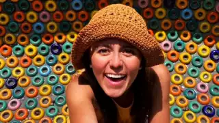 A través de su cuenta de TikTok, la también actriz dijo estar bien y a salvo