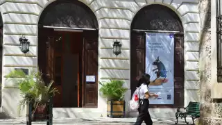 La entrada a la exhibición es libre, de martes a domingo con horario de 10:00 a 17:00 horas