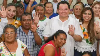 Encabezó animadas reuniones con militantes y simpatizantes morenistas