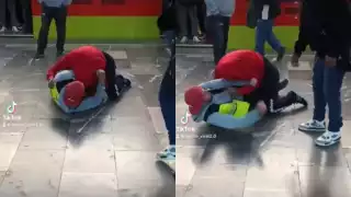 Los dos hombres se tundieron a golpes en el piso del Metro de la CDMX