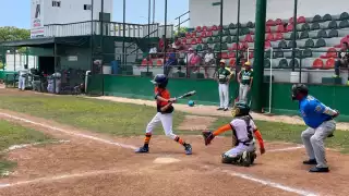 Taxistas de Cancún se impuso por 19-7 a Padres de Playa del Carmen con pitcheo de Josef Canul