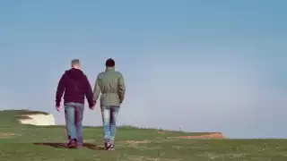 Este lunes el Vaticano publicó un documento que acepta la "posibilidad de bendecir" a parejas "en situación irregular" o del mismo sexo