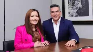 La Senadora Claudia Balderas fue presentada como parte de la bancada del PRi, abandonando así a Morena