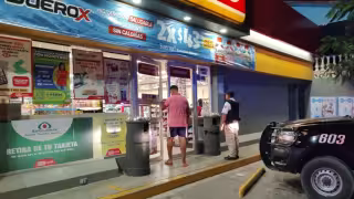 El criminal corrió y se hizo pasar por cualquier cliente en una tienda de 24 horas
