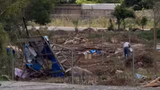 Invasores del Sur de Mérida intentaban robar luz y agua con conexiones clandestinas, acusa vecina