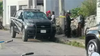 Los compañeros del occiso intentaron abandonar el lugar, pero fueron retenidos para que rindieran su declaración