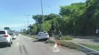 En el lugar, sólo se registraron daños materiales.