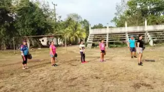 Reconocen que aún faltan muchos apoyos de las autoridades. Fomentan el deporte entre las jovencitas.
