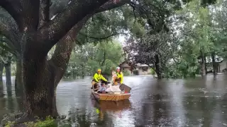 Florida cuenta los daños tras devastación y las Carolinas se alistan para Ian