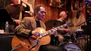 Flory colaboró con el renombrado clarinetista Benny Goodman como parte de su sexteto