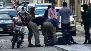 La motociclista fue trasladada a un hospital de Mérida