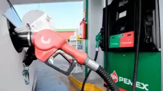 Los despachadores niegan que venden la gasolina mezclada