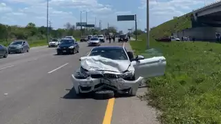 El conductor del auto afectado terminó fuera de la vía Mérida-Progreso