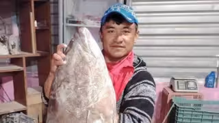 “Te esperamos en casa”: Esposa de Chikis, pescador de Celestún desaparecido en altamar, comparte mensaje a una semana del naufragio