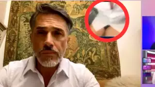 Durante una entrevista, el actor dejo ver que no traía pantalones puestos. Foto: Especial