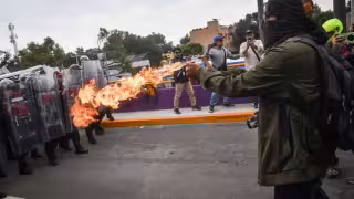 Disturbios cerca del Estadio Ciudad de México dejan quemas y un vehículo volcado durante inauguración del Mundial 2026