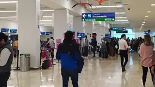 El avión se encontraba a punto de despegar cuando la tripulación se dio cuenta de la falla mecánica