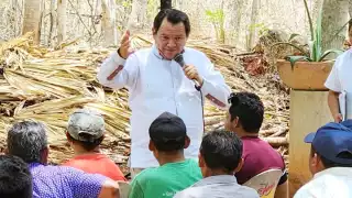 El delegado federal del Bienestar platicó con exalcaldes de la zona que llegaron al evento