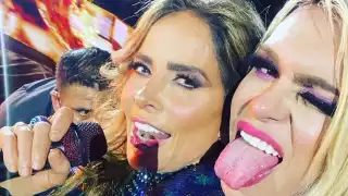 Wendy y Gloria ahora son más que fan y cantante. Foto: Especial