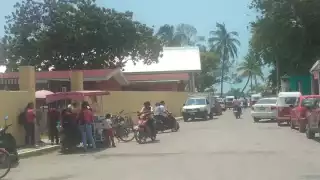 Padres piden a los agentes tener el cuidado debido, ya que puede ocurrir una desgracia