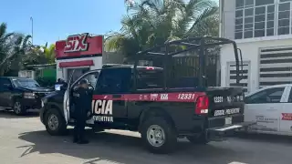 Asaltan a empleada de un Six por un presunto obrero en Playa del Carmen