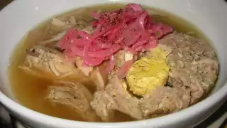 Cómo se hace el sabroso 'condimento' del relleno blanco en Yucatán