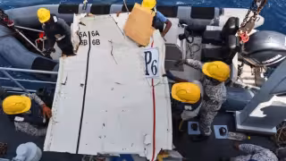 Hallan restos de avión Boeing 737 desaparecido en el mar Arábigo; buscan a 5 tripulantes