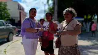 Promueven igualdad en Champotón con entrega de más de 150 cartillas de Derechos de las Mujeres