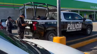 Hombre fue detenido tras ser encontrado robando en supermercado en Chetumal