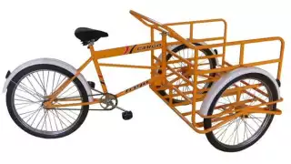 Ahora ha tenido que hacer diversas chambitas para mantenerse a flote